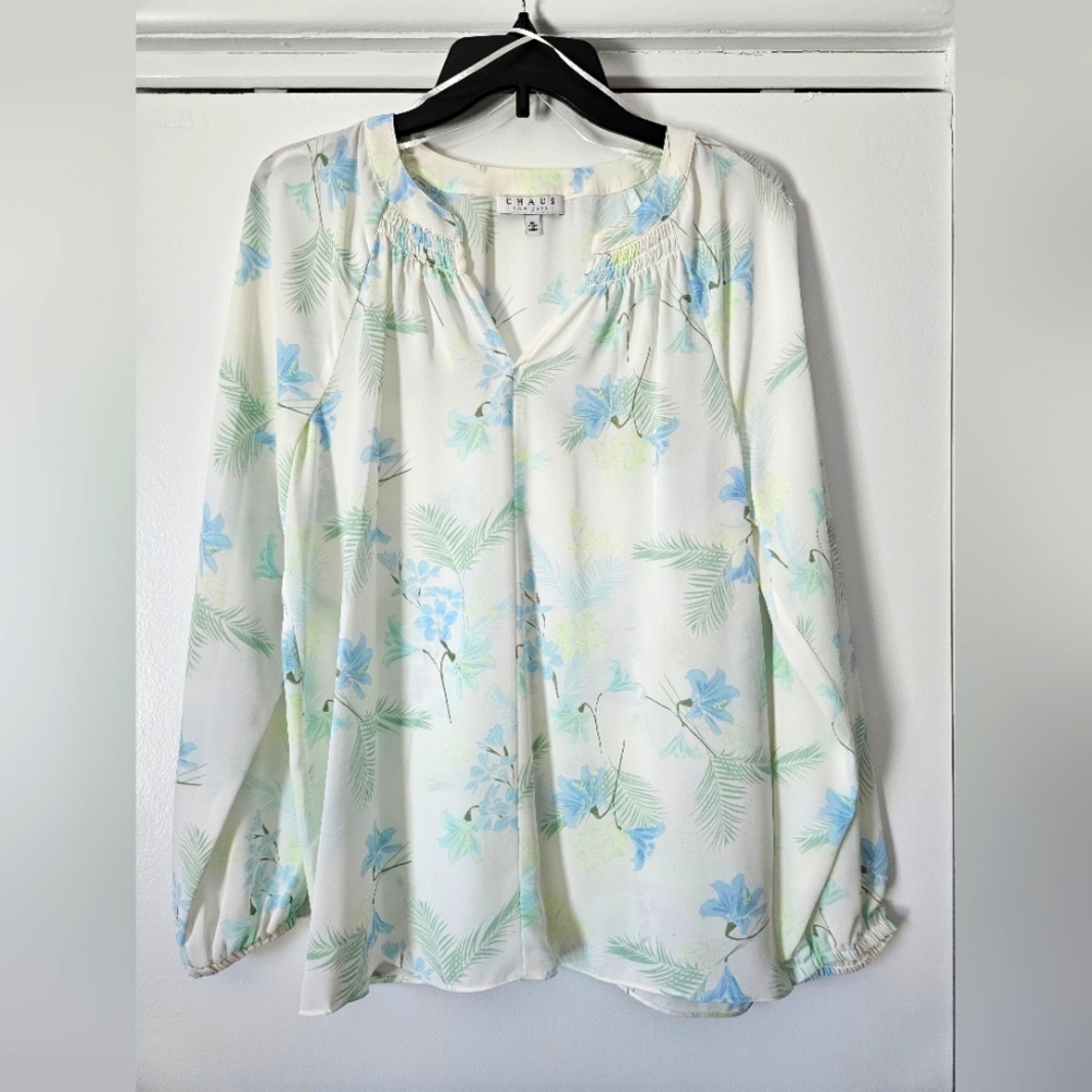 Chaus spring blouse, Size M, NWT